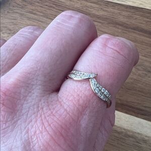 Elegant Rose Gold Women's Ring